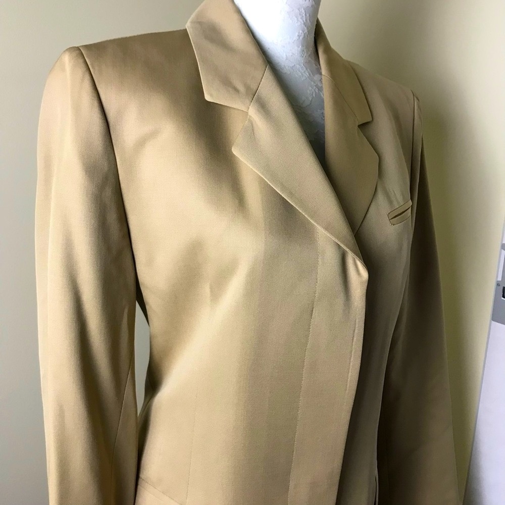 J.Crew Iconic Classic Trench in Vintage Khaki. Imported Wool Flannel. Rain Coat